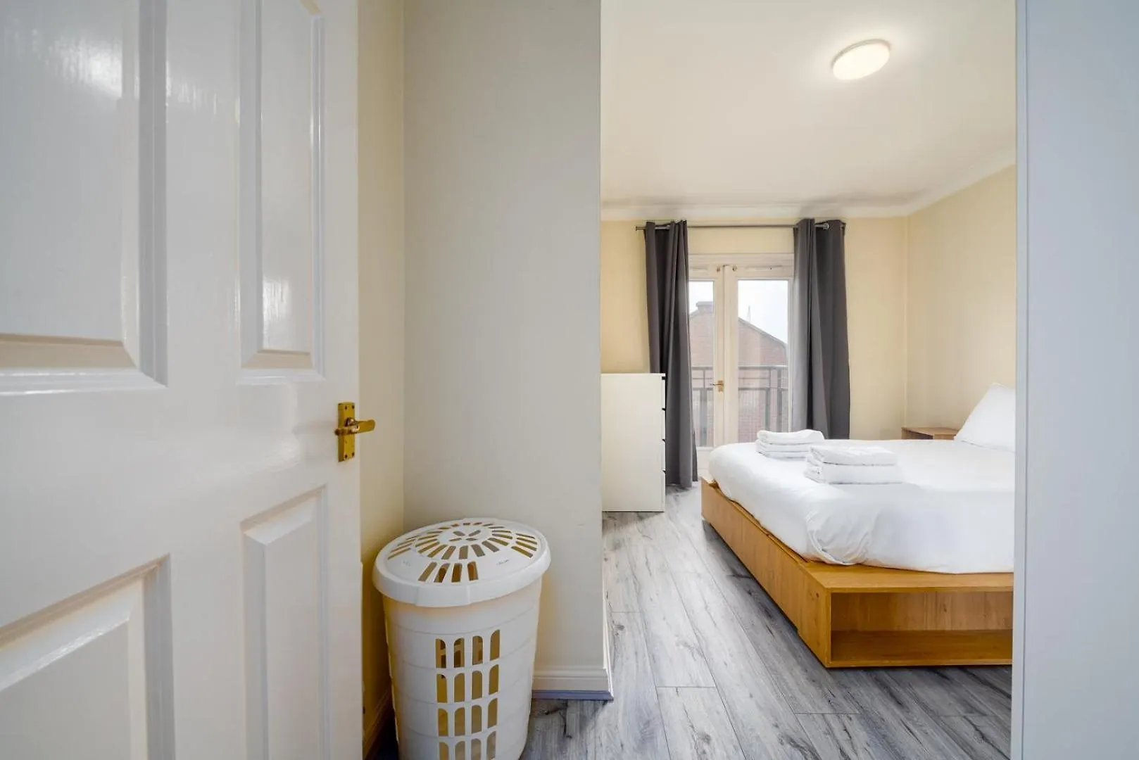 Guestready - Sunny Victoria Hall London