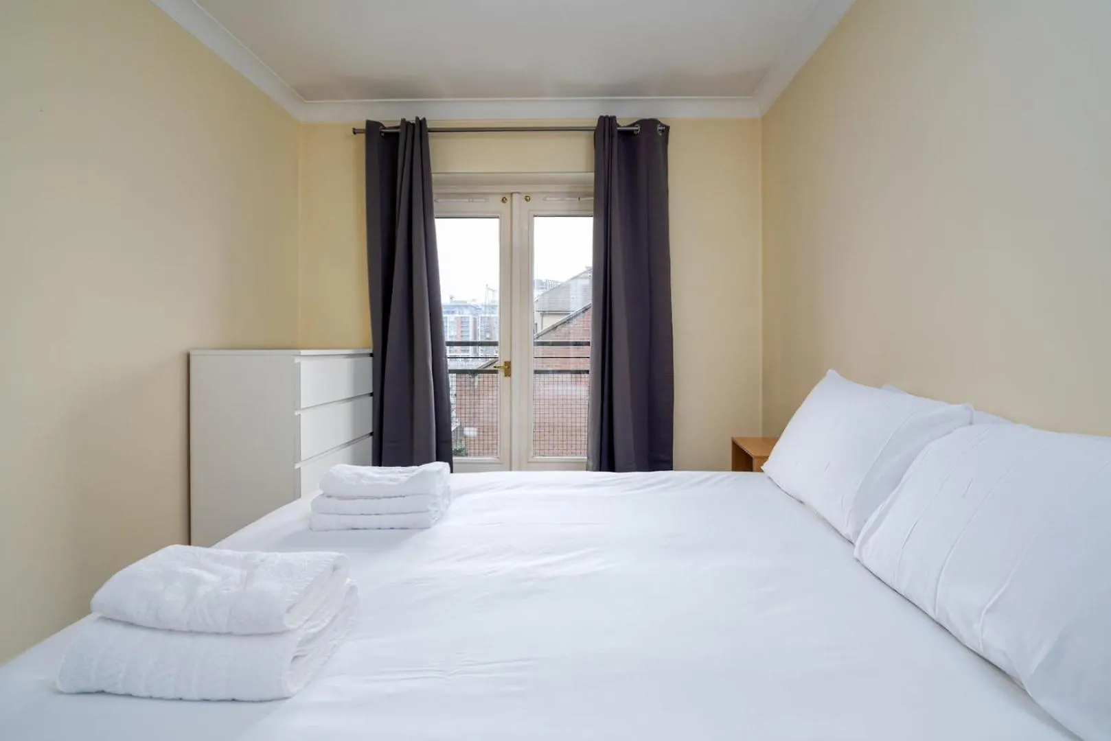 Guestready - Sunny Victoria Hall London